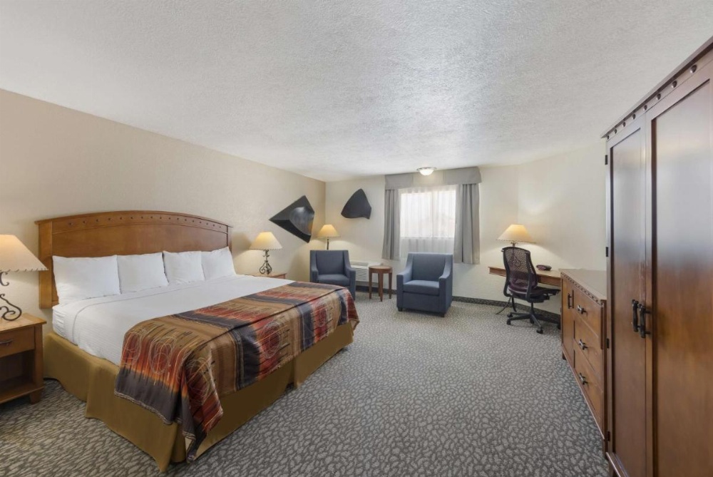Room image 3